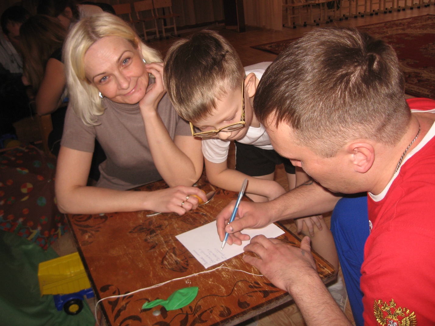 Спортивный праздник с родителями Заинск – малая Родина моей семьи (спортивный праздник для старшей группы).