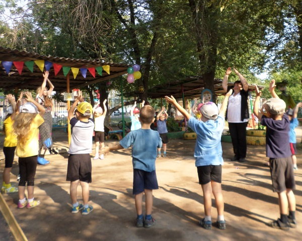 Бесценная вода сценарий летнего праздника для детей старшей группы детского сада.