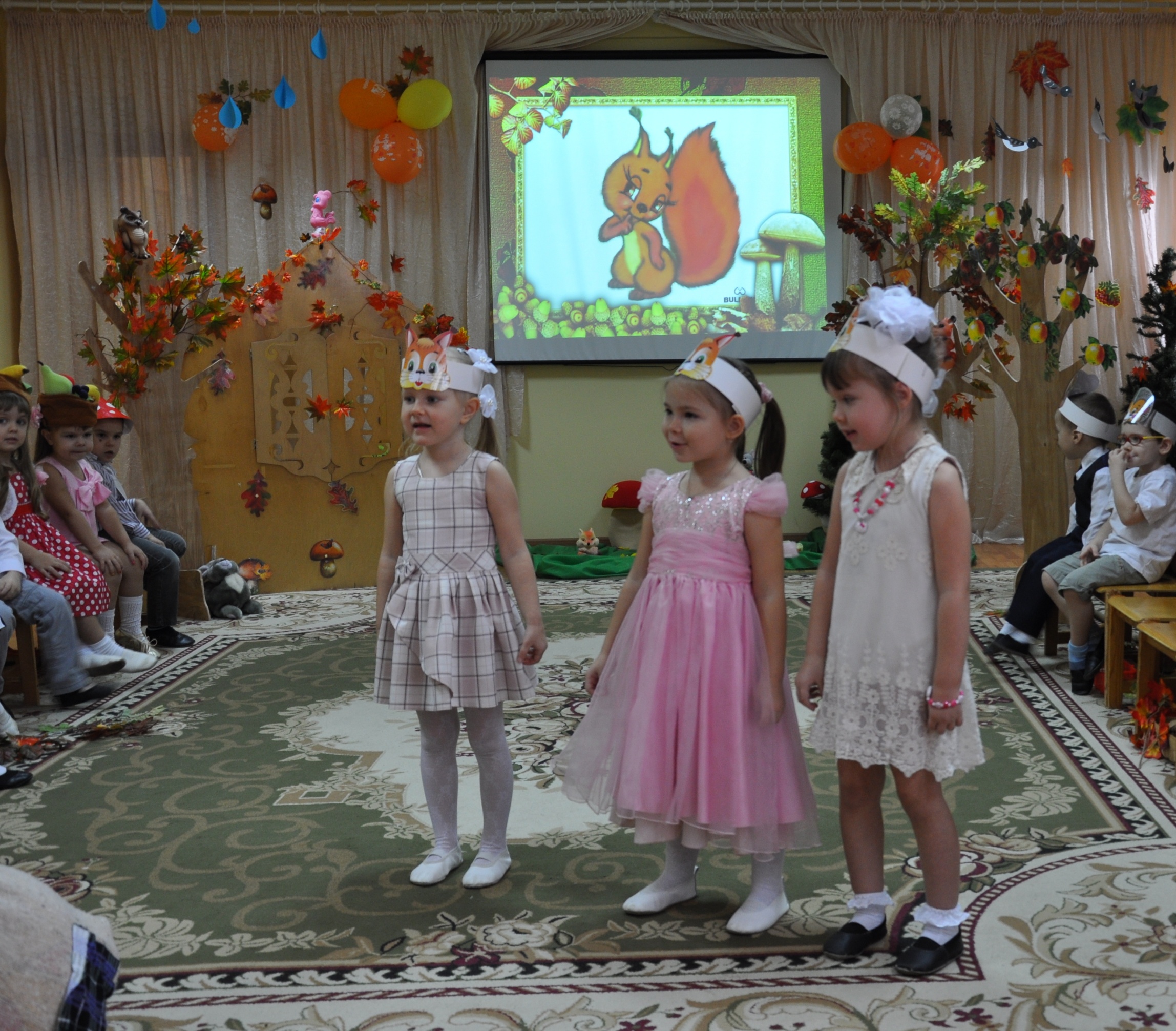 Сценарий осеннего праздника для детей средней группы Осенняя сказка