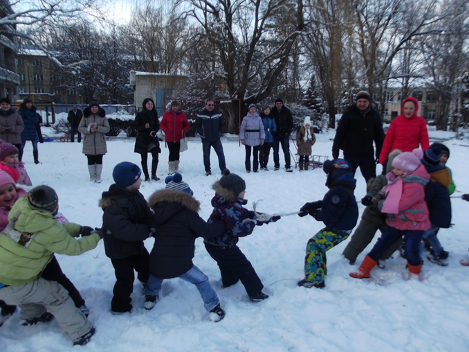 Зимние забавы на улице для детей и родителей.