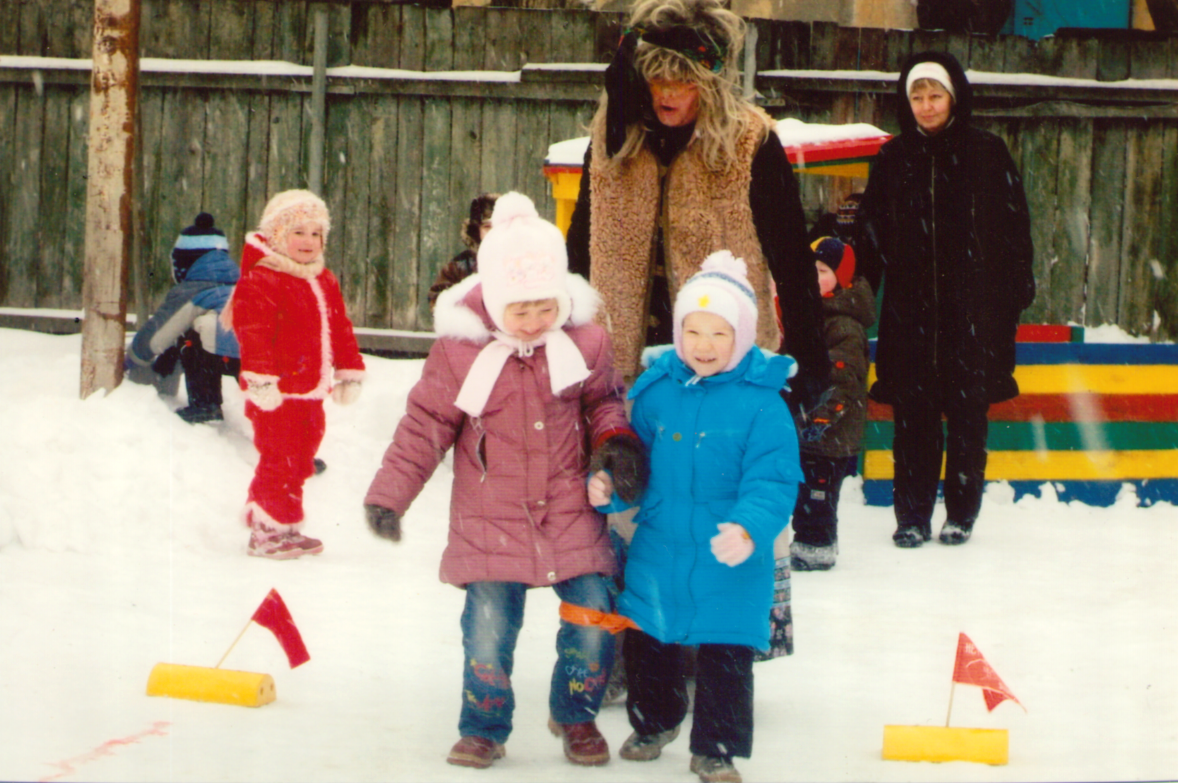Проделки Бабы Яги (зимний спортивный праздник для детей 5-7 лет)