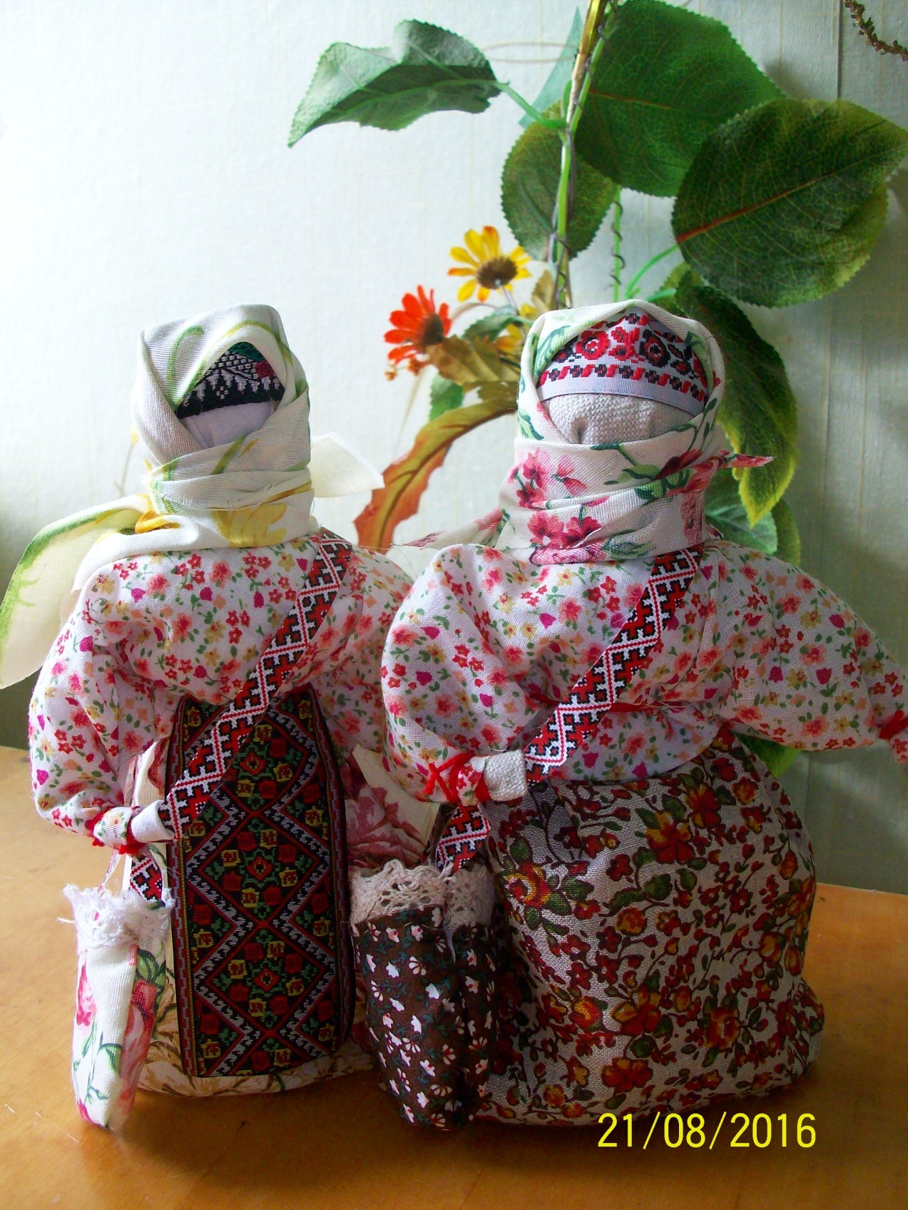 Приобщению детей дошкольного возраста к истокам русской национальной культуры «Обереговые куклы»