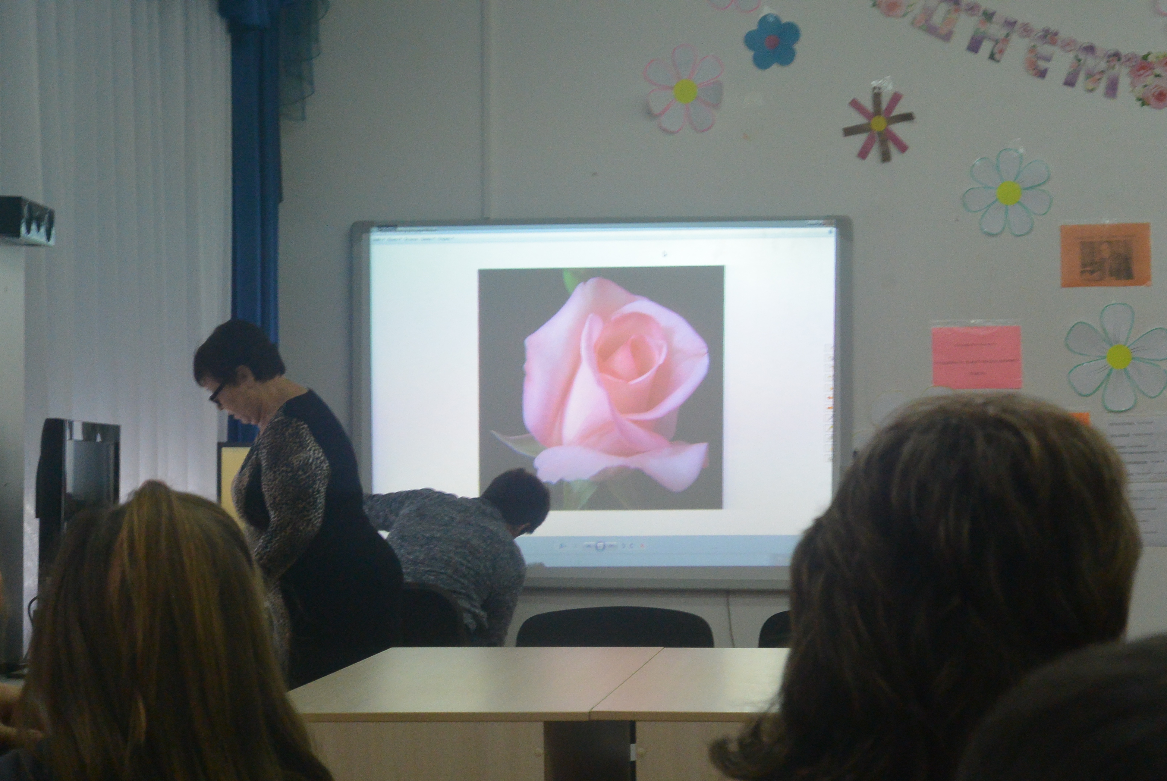 Литературный праздник в 6-9 классах «Любимые цветы в лирике русских поэтов»