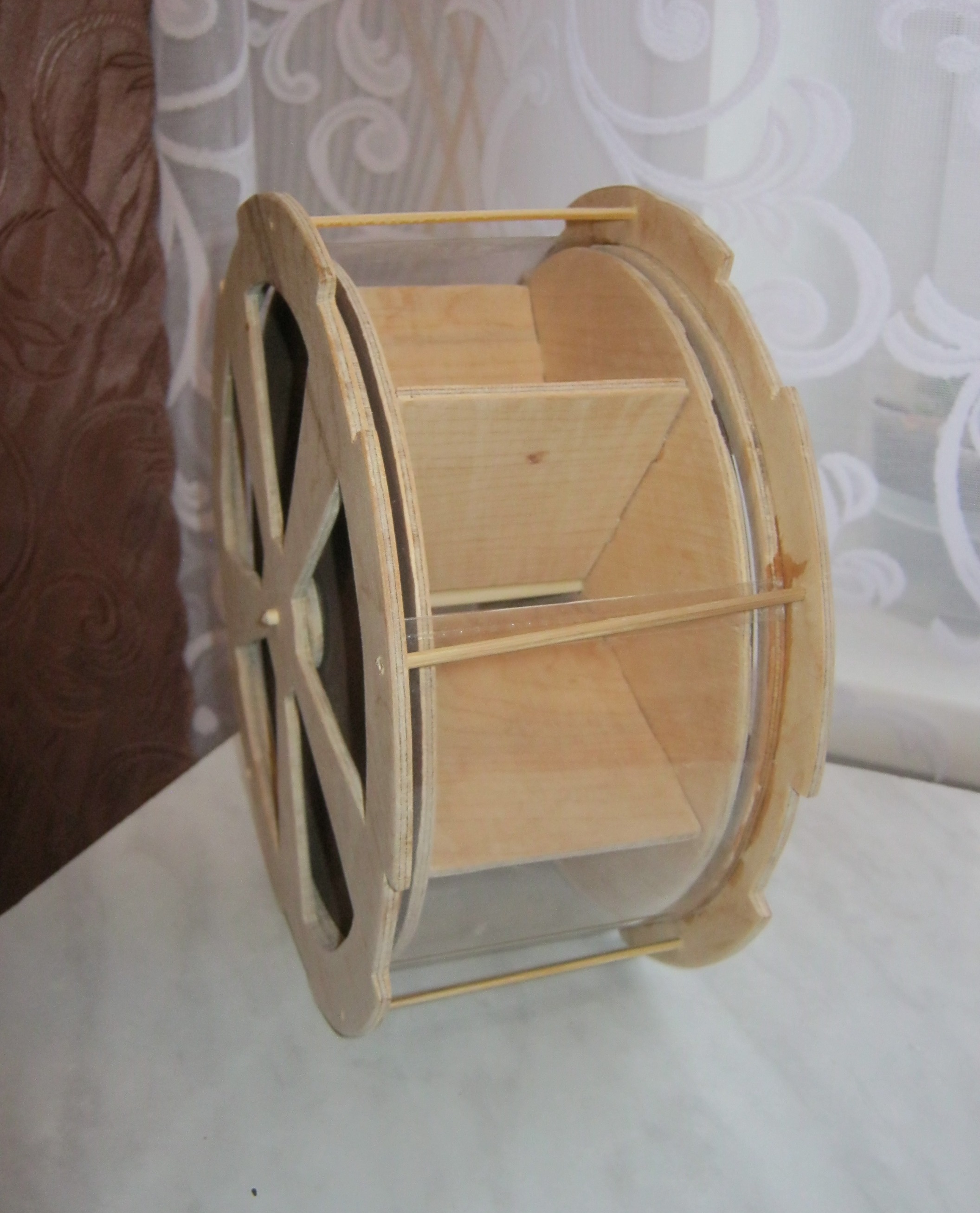 Проектная работа учащегося 5 класса Изготовление контейнера для хранения чая в пакетиках-Чайного колеса