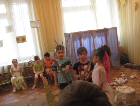 Праздник для детей подготовительной группы « Именины у Земли»