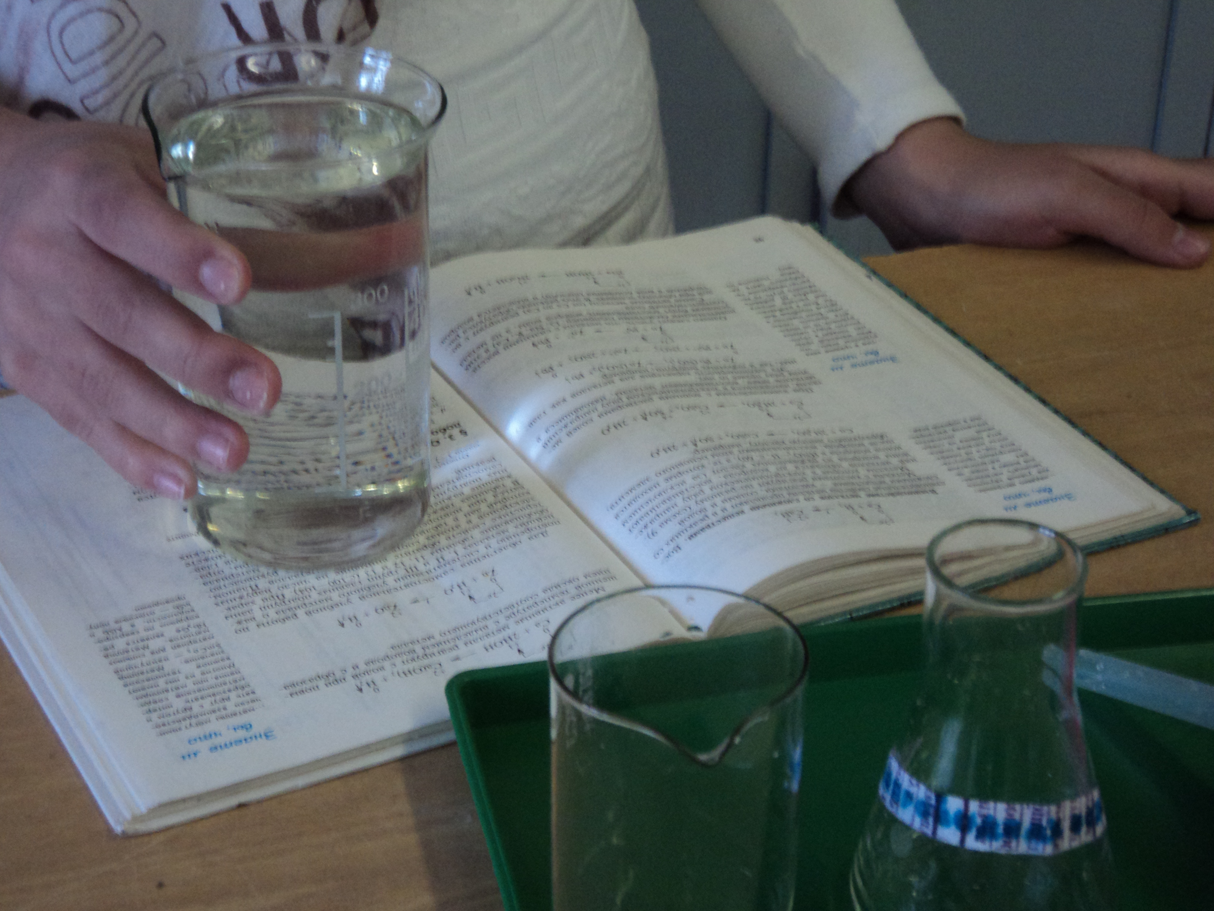 Методы определения мутности воды. Прозрачность воды исследование. Измерение прозрачности воды. Оценка прозрачности воды. Определение прозрачности воды.