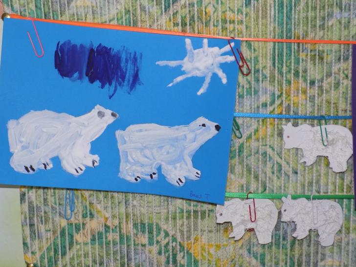 Фотоотчет Нетрадиционная техника рисования Белые медведи трафарет поролоном