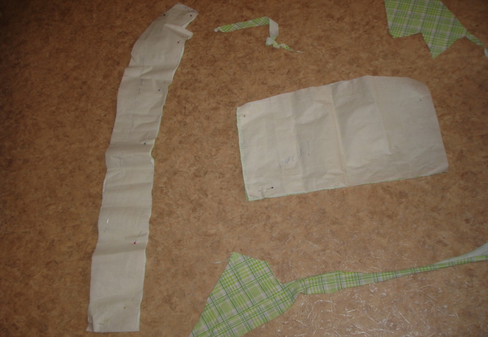 Проект Постельное бельё (наволочки, простынь, пододеяльник), халат, пижама (майка и трусы) и маска для глаз